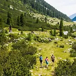 Beim Lois Dorfblick - By Alpenluxus Collection *